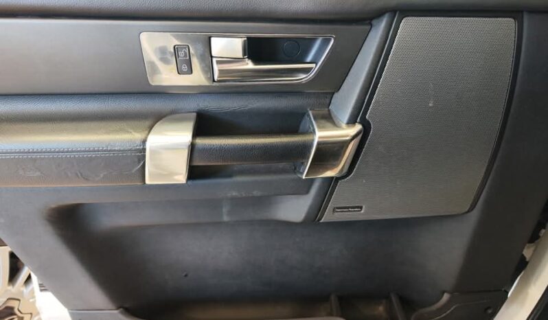 Land Rover Discovery 4 pieno