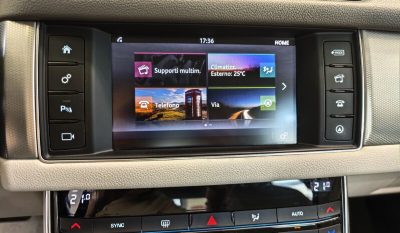 JAGUAR XF pieno