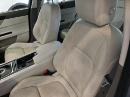 JAGUAR XF pieno