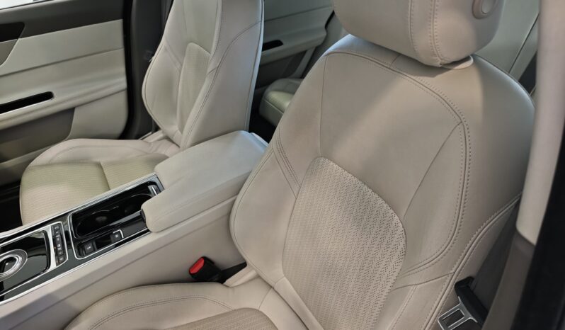 JAGUAR XF pieno
