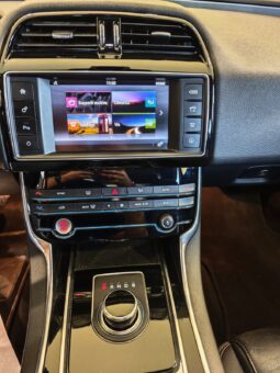 JAGUAR XE pieno
