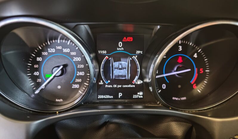 JAGUAR XE pieno