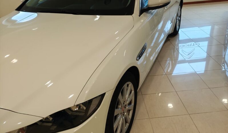 JAGUAR XE pieno