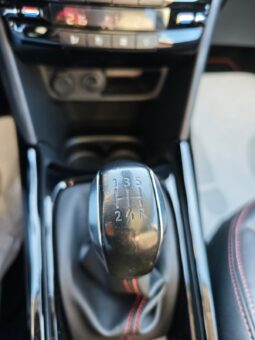 PEUGEOT 2008 pieno